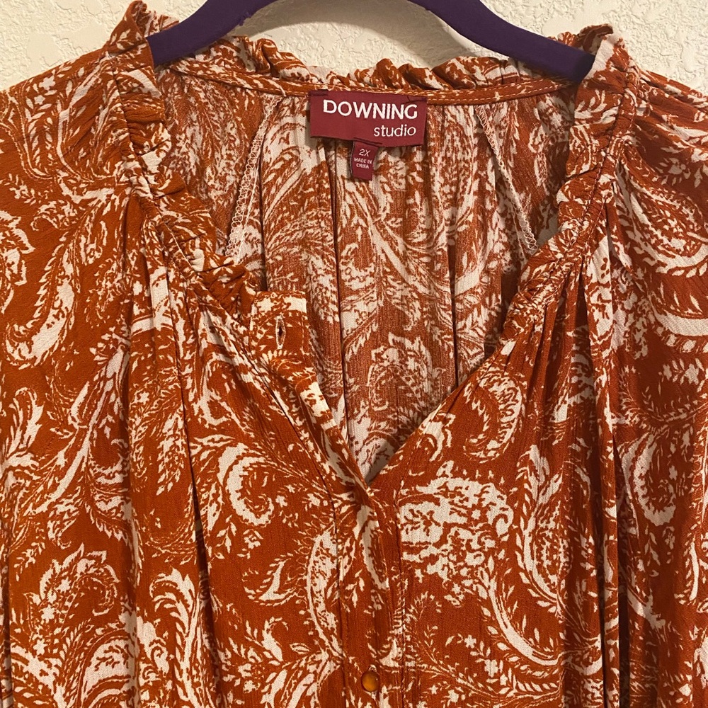 NEW✨Orange Paisley Button Blouse PERFECT FALL TOP!!